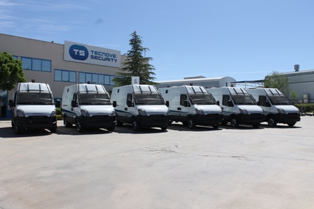 FOURGONS DE TRANSPORT DE DÉTÉNUS